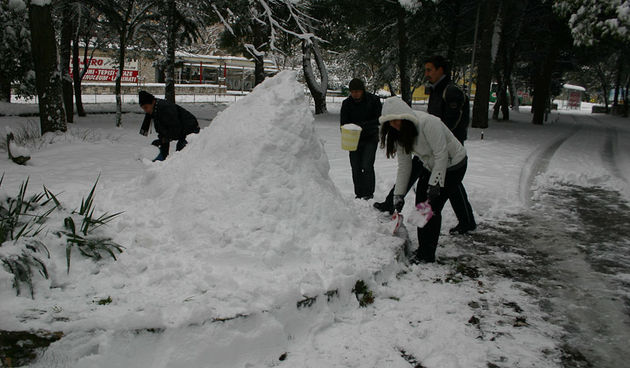 Izrada najvećeg snijegovića u gradu, foto: Ivan Matić