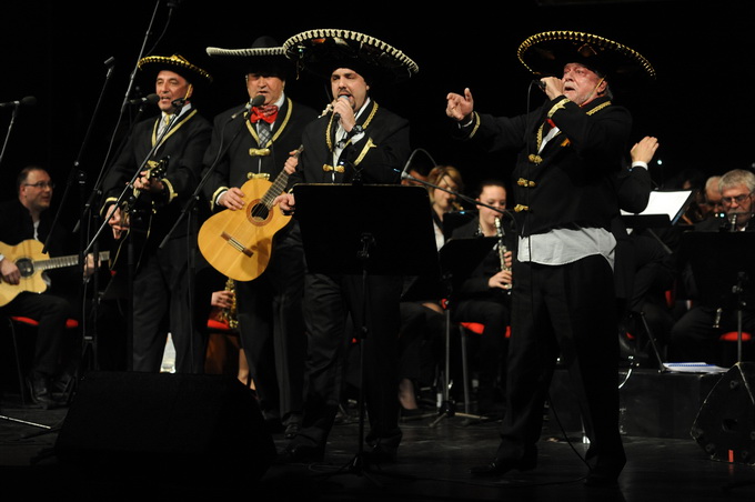 Zadar, 190313.
Gradska glazba Zadar organizirala je u HNK Zadar koncert povodom 20. godisnjice smrti Tomislava Ivcica. Uz Gradsku glazbu i klapu Niko kao domacine, nastupili su Mladen Grdovic, Zorica Kondza, Marina Tomasevic, Davor Pekota, Zoran Jelenkovi Zadar, 190313.
Gradska glazba Zadar organizirala je u HNK Zadar koncert povodom 20. godisnjice smrti Tomislava Ivcica. Uz Gradsku glazbu i klapu Niko kao domacine, nastupili su Mladen Grdovic, Zorica Kondza, Marina Tomasevic, Davor Pekota, Zoran Jelenkovi