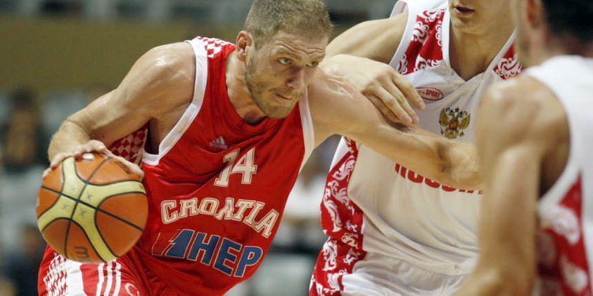 Zadar, 220810
Dvorana Kresimira Cosica.
Trece kolo Svjetskog kupa, kosarkaska utakmica izmedju reprezentacija Hrvatska i Rusija.
Na slici: Igrac Hrvatske Luka Zoric.
Foto: Jure Miskovic / CROPIX Zadar, 220810
Dvorana Kresimira Cosica.
Trece kolo Svjetskog kupa, kosarkaska utakmica izmedju reprezentacija Hrvatska i Rusija.
Na slici: Igrac Hrvatske Luka Zoric.
Foto: Jure Miskovic / CROPIX