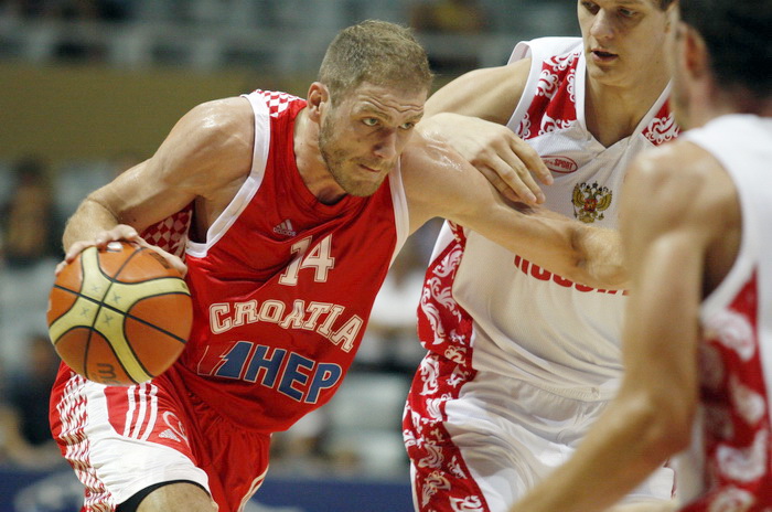 Zadar, 220810
Dvorana Kresimira Cosica.
Trece kolo Svjetskog kupa, kosarkaska utakmica izmedju reprezentacija Hrvatska i Rusija.
Na slici: Igrac Hrvatske Luka Zoric.
Foto: Jure Miskovic / CROPIX Zadar, 220810
Dvorana Kresimira Cosica.
Trece kolo Svjetskog kupa, kosarkaska utakmica izmedju reprezentacija Hrvatska i Rusija.
Na slici: Igrac Hrvatske Luka Zoric.
Foto: Jure Miskovic / CROPIX