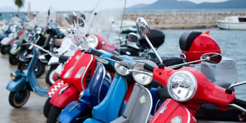1. Vespa susret u Biogradu na Moru 25. rujna 2010, Foto: Franjo Juric 1. Vespa susret u Biogradu na Moru 25. rujna 2010, Foto: Franjo Juric