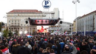 Zlatne tenisače na Trgu bana Josipa Jelačića dočekale tisuće navijača Zlatne tenisače na Trgu bana Josipa Jelačića dočekale tisuće navijača