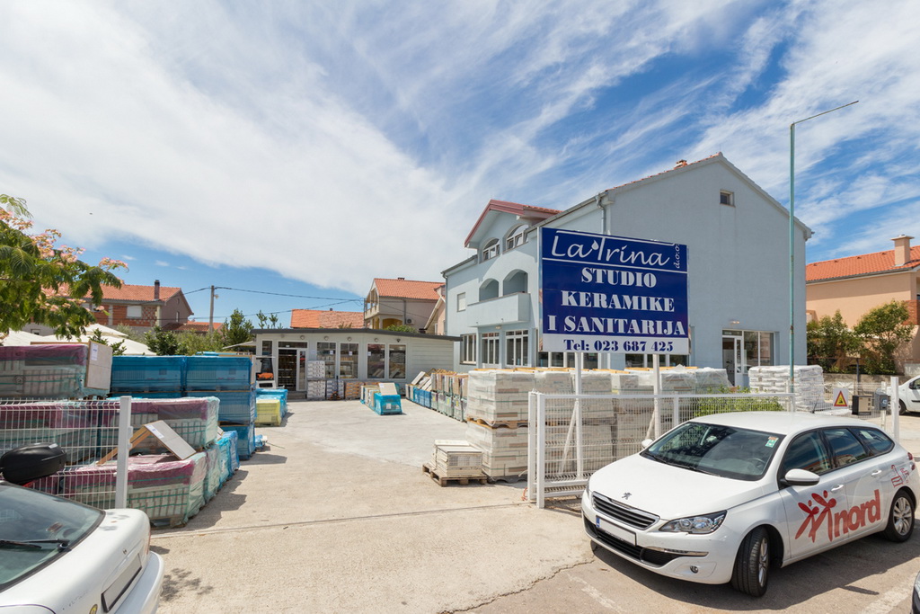 Vrhunska ponuda sanitarija i keramičkih pločica po nevjerojatnim cijenama u novootvorenoj trgovini “Latrina”