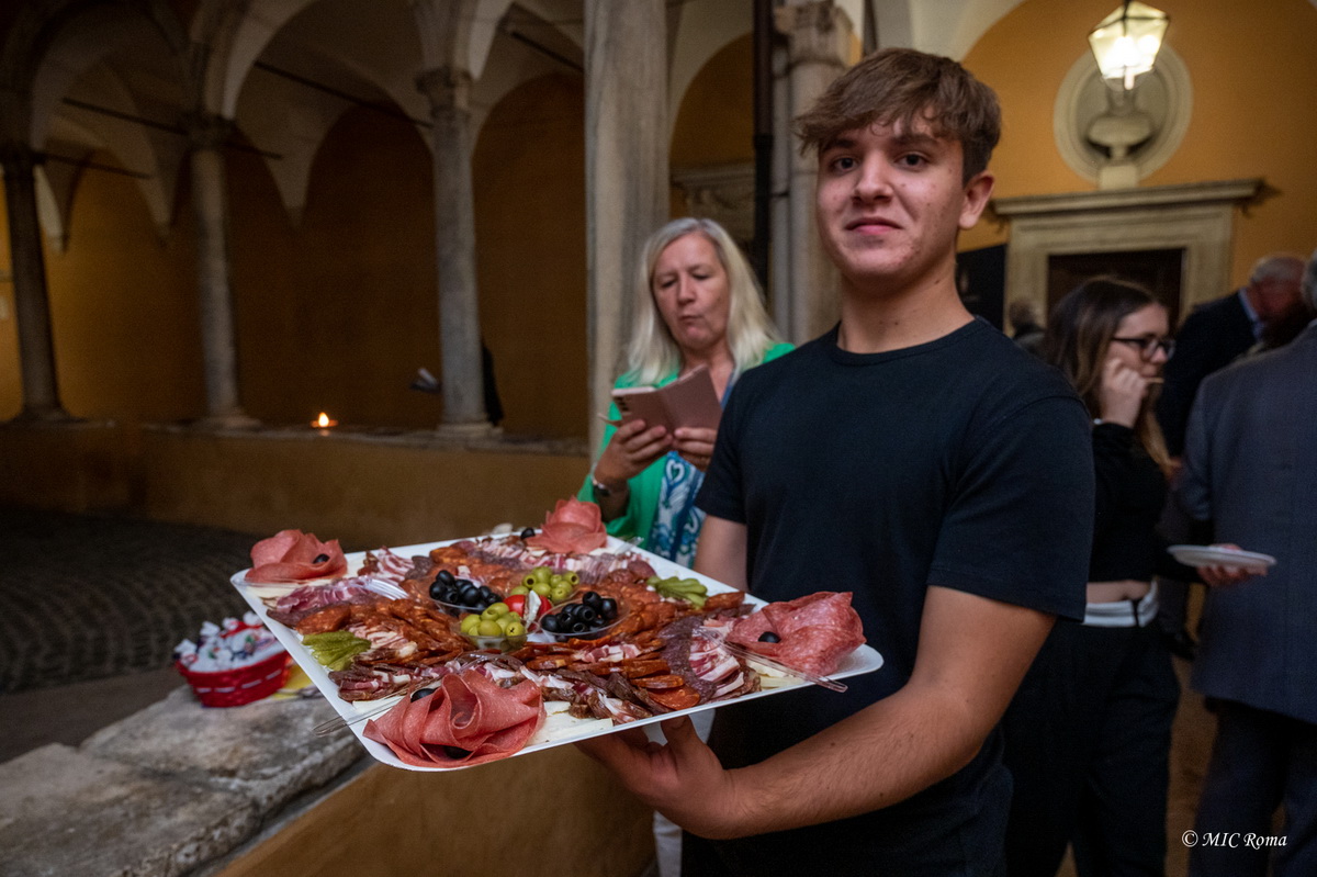 Znanstveni skup Dva glasa, jedna priča u Rimu Znanstveni skup Dva glasa, jedna priča u Rimu
