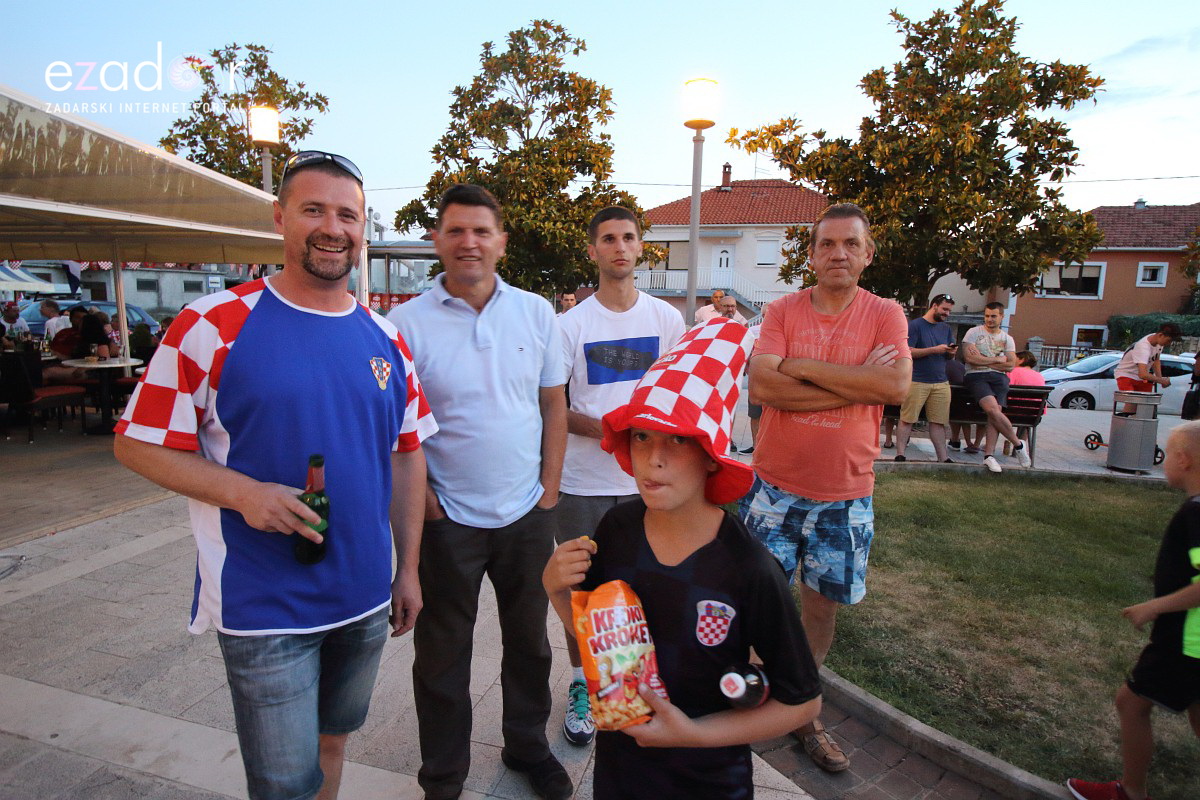 Bibinje: Navijanje za Vatrene i fešta nakon pobjede nad Rusijom