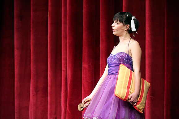 “Plesna čestitka” (foto:Saša Čuka)