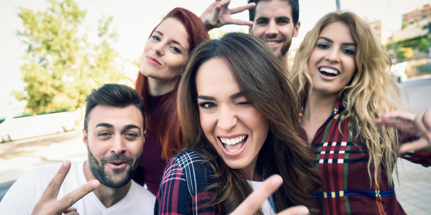 Društvo, prijatelji, ekipa Društvo, prijatelji, ekipa