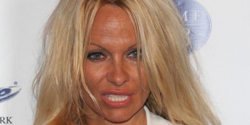 Otkrivena tajna staračkog izgleda Pamele Anderson (Index.hr) Otkrivena tajna staračkog izgleda Pamele Anderson (Index.hr)