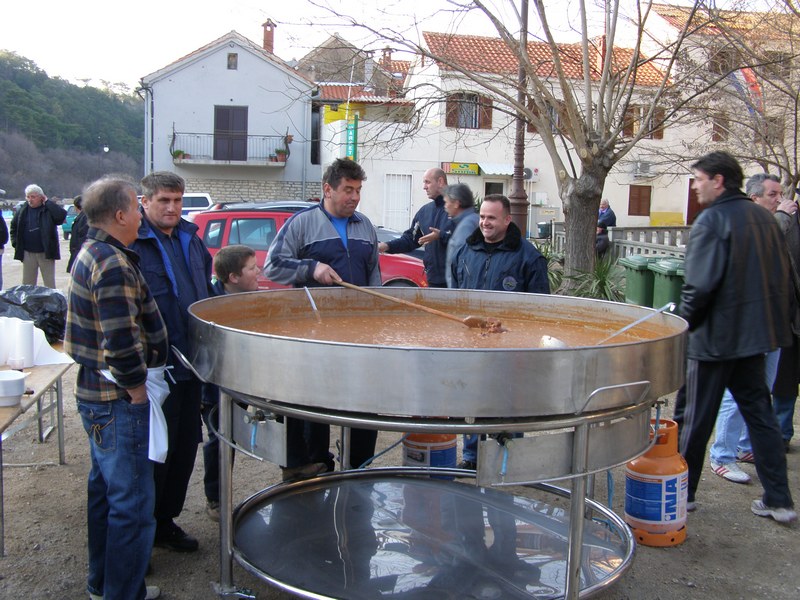 6. memorijalni maraton Maslenica – Posedarje – Novigrad, 23. siječnja 2010. (Foto: Josip Prskalo)