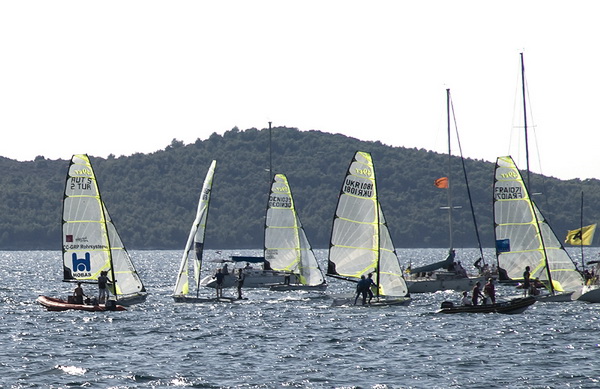 Jedrenje: Medal race s gledan s rive