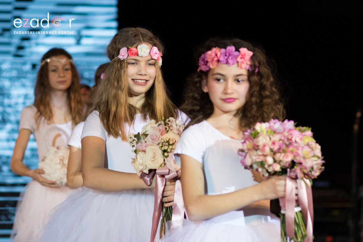 11. Festival vjenčanja: Modna revija vjenčanica i svečanih haljina te revija cvijeća i koncert Sandija Cenova 11. Festival vjenčanja: Modna revija vjenčanica i svečanih haljina te revija cvijeća i koncert Sandija Cenova