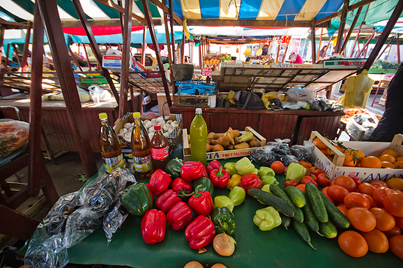 Đir po pijaci, 30. siječnja 2012. (foto:Saša Čuka)