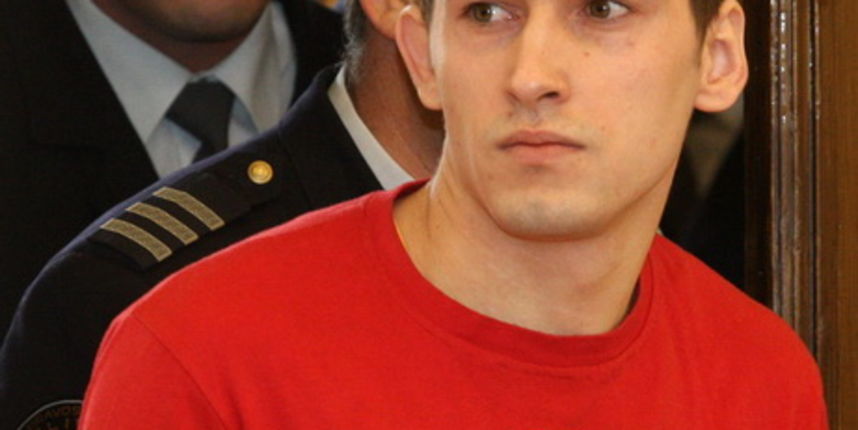 Zadar, 021109.
Zupanijski sud u Zadru .
Elvis Sopic (na slici ) osudjen je na 30 godina zatvora zbog ubojstva zadarskog taksista Igora Custica. Ubojstvo se dogodilo 29.sijecnja 2008 godine nadomak sela Korlat pokraj Benkovca.
Foto: Vladimir Ivanov / CROPI Zadar, 021109.
Zupanijski sud u Zadru .
Elvis Sopic (na slici ) osudjen je na 30 godina zatvora zbog ubojstva zadarskog taksista Igora Custica. Ubojstvo se dogodilo 29.sijecnja 2008 godine nadomak sela Korlat pokraj Benkovca.
Foto: Vladimir Ivanov / CROPI