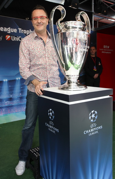 Tarik Filipović, Mila Horvat i Renata Sopek na predstavljanju trofeja Lige prvaka Tarik Filipović, Mila Horvat i Renata Sopek na predstavljanju trofeja Lige prvaka