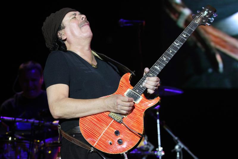 29.07.2013., Zadar – Svjetski poznati gitarist Carlos Santana nastupio je ispred zadarskih Jazina pred nekoliko desetaka tisuca posjetitelja. Photo: Dino Stanin/PIXSELL 29.07.2013., Zadar – Svjetski poznati gitarist Carlos Santana nastupio je ispred zadarskih Jazina pred nekoliko desetaka tisuca posjetitelja. Photo: Dino Stanin/PIXSELL