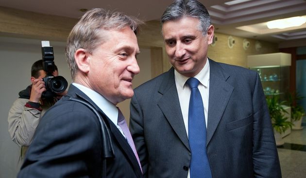 Zadar, 150512. Hotel Kolovare. Tomislav Karamarko, kandidat za predsjednika HDZ-a, u sklopu svoje predizborne kampanje posjetio je sa svojim uzim timom Zadar i sastao se sa clanovima stranke i izaslanicima na 15. Opcem saboru HDZ-a. Na fotografiji: Bozida