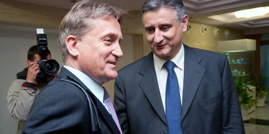 Zadar, 150512. Hotel Kolovare. Tomislav Karamarko, kandidat za predsjednika HDZ-a, u sklopu svoje predizborne kampanje posjetio je sa svojim uzim timom Zadar i sastao se sa clanovima stranke i izaslanicima na 15. Opcem saboru HDZ-a. Na fotografiji: Bozida Zadar, 150512. Hotel Kolovare. Tomislav Karamarko, kandidat za predsjednika HDZ-a, u sklopu svoje predizborne kampanje posjetio je sa svojim uzim timom Zadar i sastao se sa clanovima stranke i izaslanicima na 15. Opcem saboru HDZ-a. Na fotografiji: Bozida