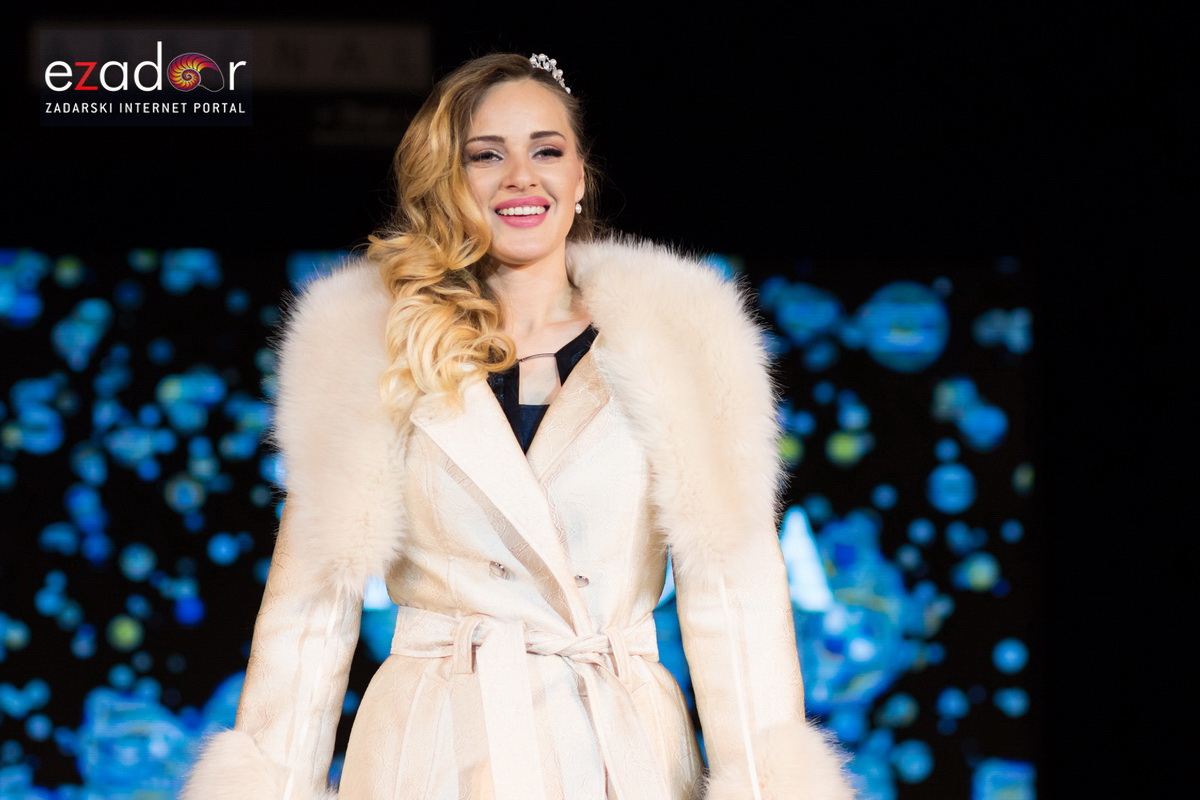 11. Festival vjenčanja: Modna revija vjenčanica i svečanih haljina te revija cvijeća i koncert Sandija Cenova 11. Festival vjenčanja: Modna revija vjenčanica i svečanih haljina te revija cvijeća i koncert Sandija Cenova