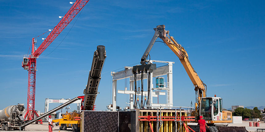 Dan otvorenh vrata Luke Gaženica 30. rujna 2011. , Foto: Leo Banić Dan otvorenh vrata Luke Gaženica 30. rujna 2011. , Foto: Leo Banić
