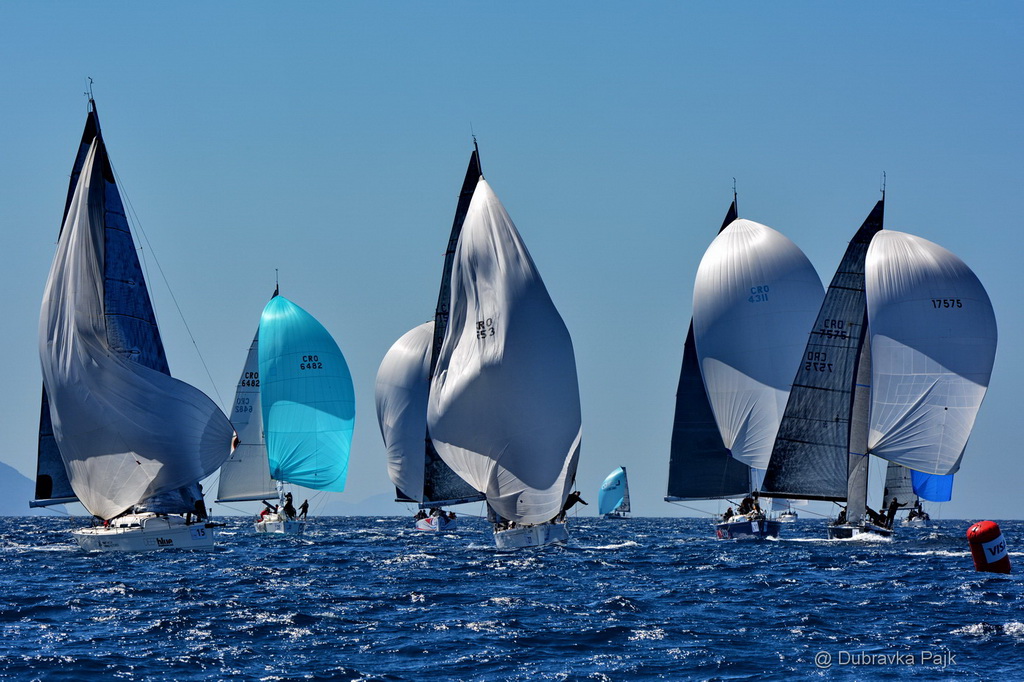 U hvarskom akvatoriju održana XXI. Uskršnja regata U hvarskom akvatoriju održana XXI. Uskršnja regata