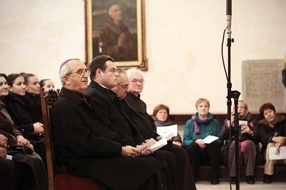 Božićni klapski koncert u crkvi Sv. Frane (foto:Saša Čuka)