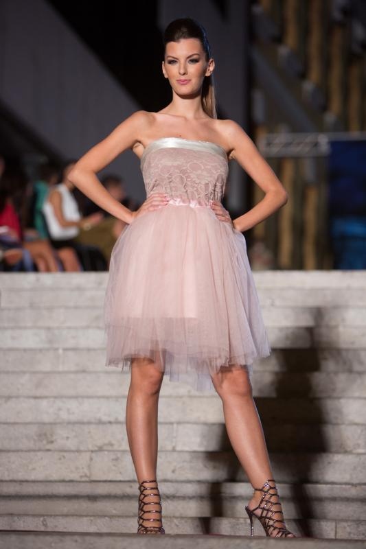 Rijeka: Održane 10. Riječke stepenice, modna revija ispred hotela Bonavia Rijeka: Održane 10. Riječke stepenice, modna revija ispred hotela Bonavia