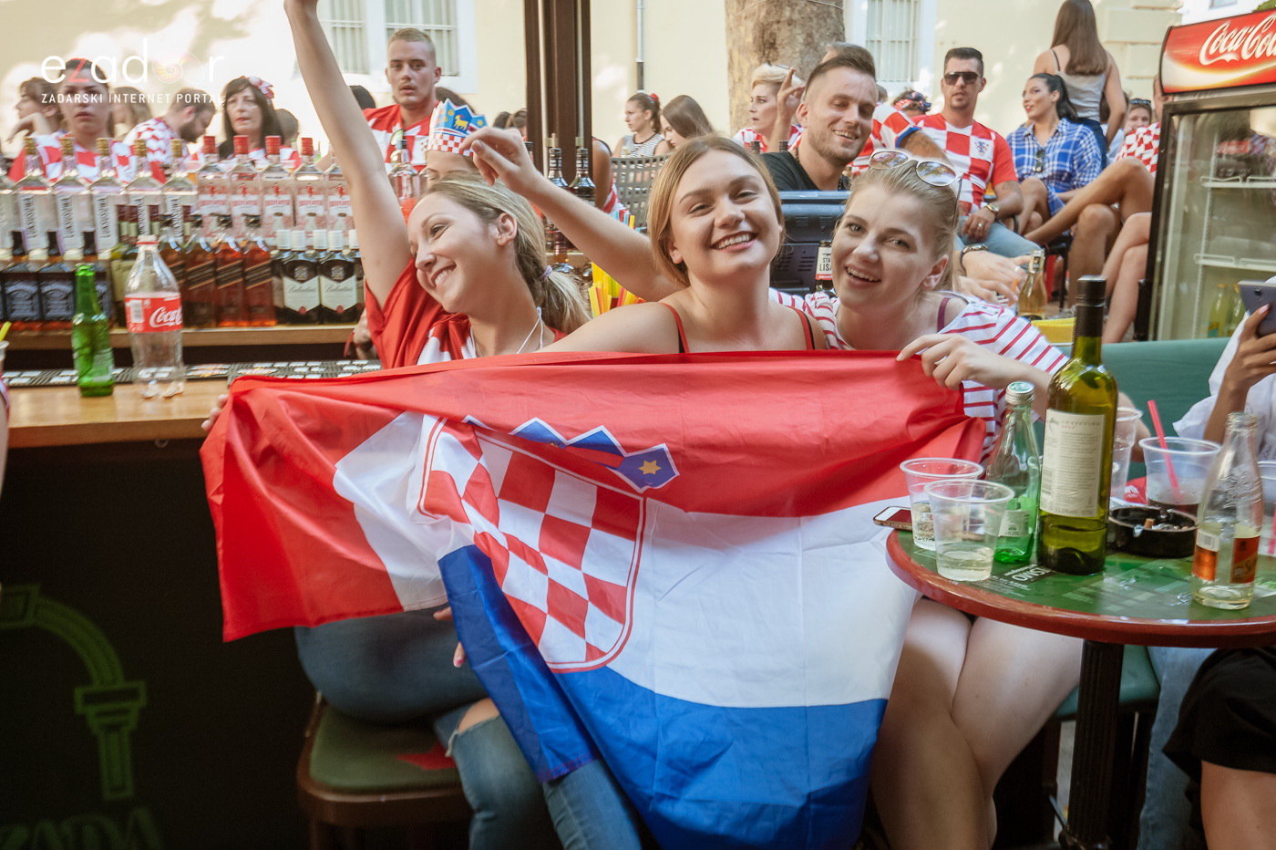 Navijačko ludilo u Zadru za vrijeme i nakon finala Svjetskog prvenstva Navijačko ludilo u Zadru za vrijeme i nakon finala Svjetskog prvenstva