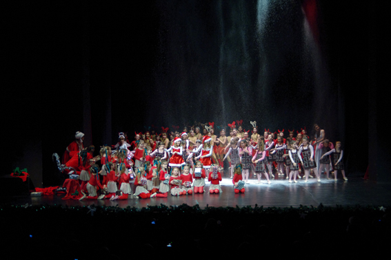 Plesna udruga Gesta: Ima li spasa za Djeda Mraza, Foto: Zeljko Karavida