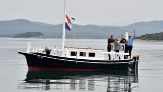 U betinskom brodogradilištu Ante Fržopa svečano je porinut novoizgrađeni tradicionalni murterski brod – leut pod imenom Orlić. Foto: Hrvoje JelavićIPIXSELL