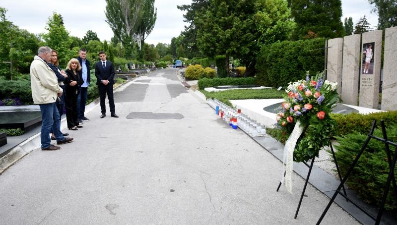 Odavanje počasti Draženu Petroviću povodom 24. obljetnice smrti