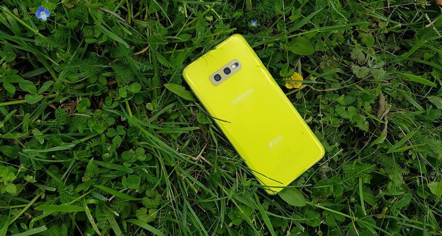 Samsung Galaxy S10e Samsung Galaxy S10e