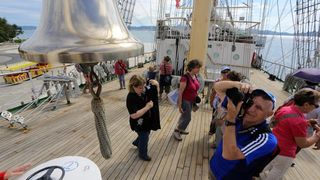 Pokraj Morskih orgulja i Pozdrava Suncu pristao je ruski skolski jedrenjak “Nadezhda”. Dug je 109 metara te ima tri jarbola. Photo: Filip Brala/PIXSELL