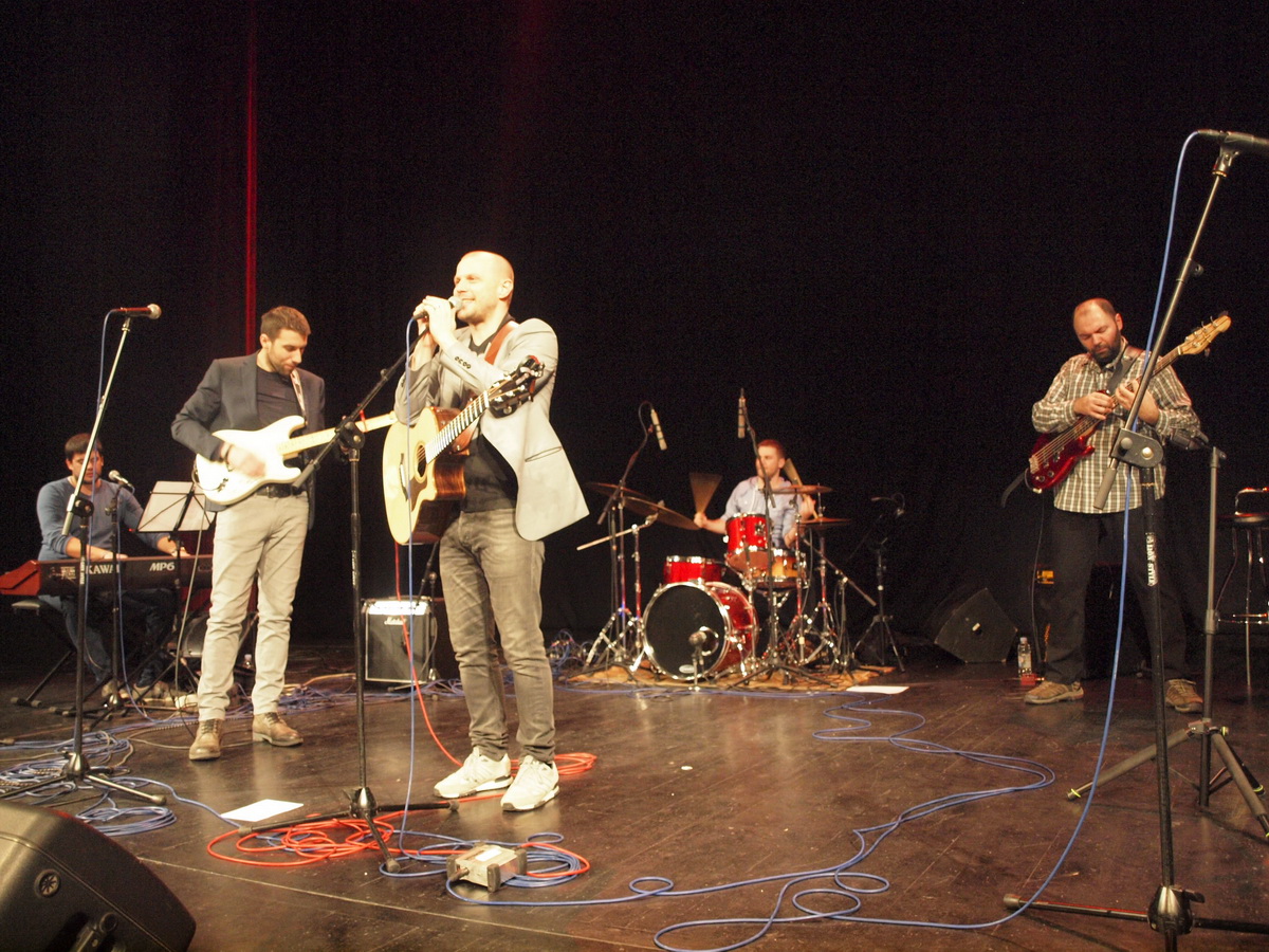 Humanitarni koncert duhovne glazbe “Anđeli za Anđelu” u HNK Zadar Humanitarni koncert duhovne glazbe “Anđeli za Anđelu” u HNK Zadar