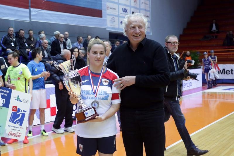 Finale Kutije šibica: ŽNK Osijek – HNTV i MNK Futsal Super chicks 4-1 Finale Kutije šibica: ŽNK Osijek – HNTV i MNK Futsal Super chicks 4-1