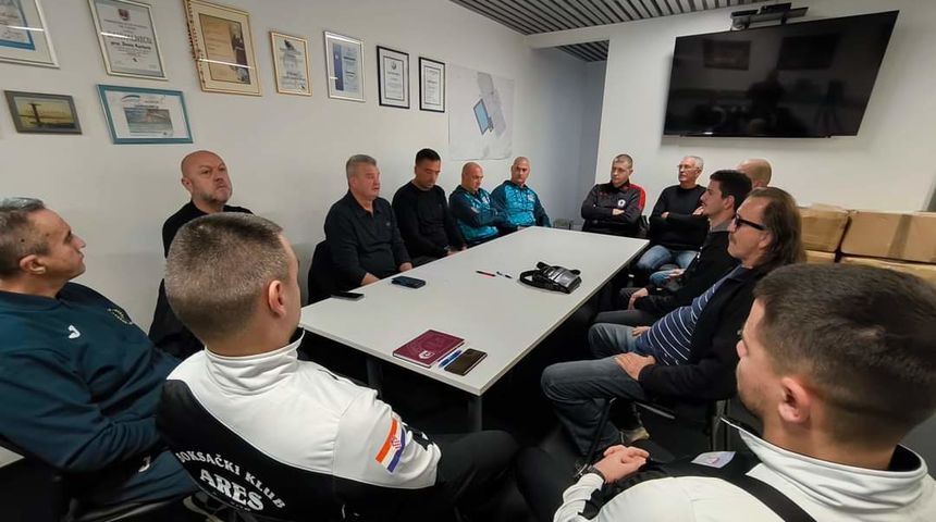 Hrvatski boksački savez zadarskim klubovina na korištenje daje kvalitetan natjecateljski ring Hrvatski boksački savez zadarskim klubovina na korištenje daje kvalitetan natjecateljski ring