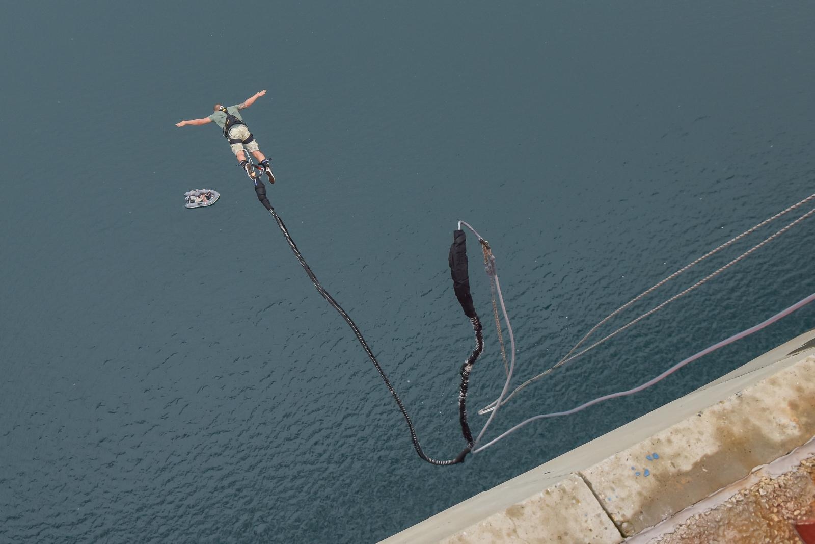 Otvorena sezona bungee skokova s Masleničkog mosta