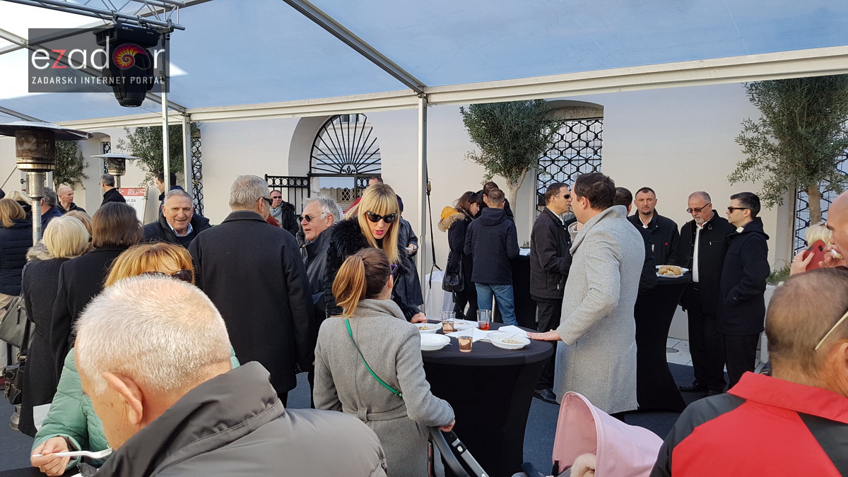 Priprema rižota s plodovima mora u sklopu Tuna, Sushi & Wine Festivala Priprema rižota s plodovima mora u sklopu Tuna, Sushi & Wine Festivala