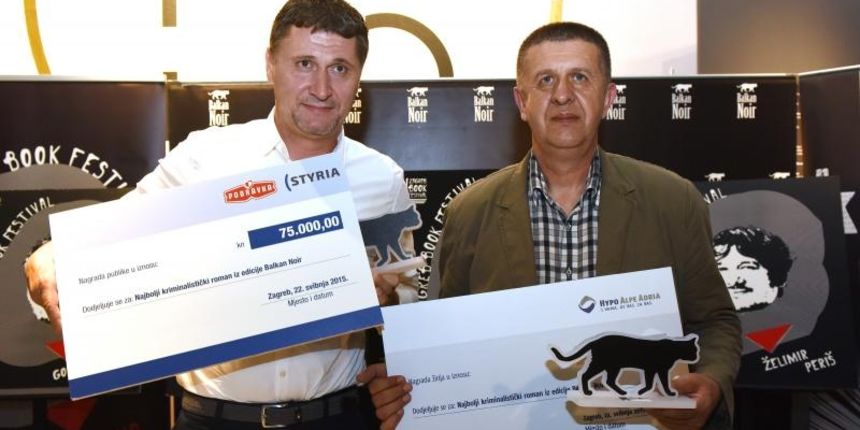 Nagrada za najbolji krimic u ediciji Balkan Noira. Nagradu zirija dobio je Josip Mlakic, a nagradu publike Hrvoje Salkovic. Photo: Davor Visnjic/PIXSELL