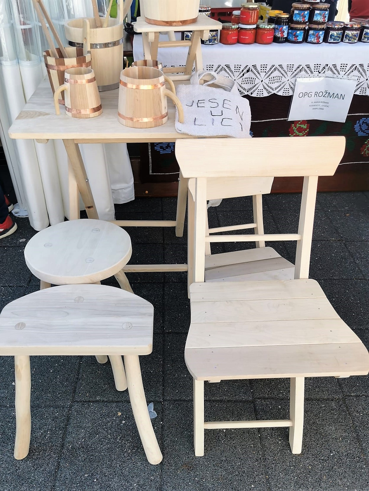 Posjetili smo manifestaciju Jesen u Lici Posjetili smo manifestaciju Jesen u Lici