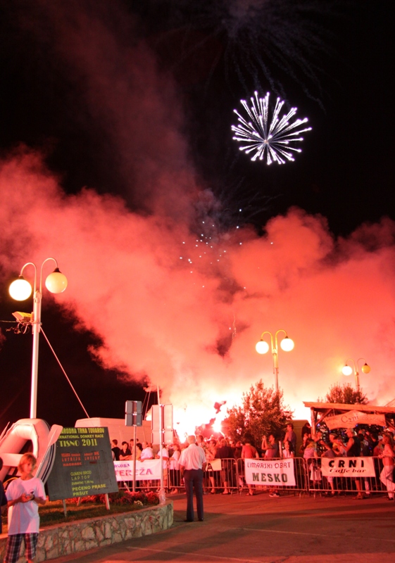 Tisno: 6. Međunarona “Trka tovarov”, Foto: Edin Kadić Tisno: 6. Međunarona “Trka tovarov”, Foto: Edin Kadić