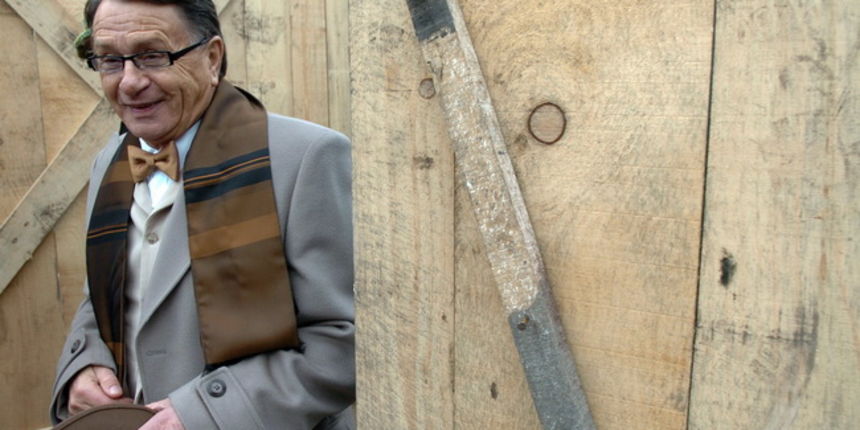 Beograd,071209.
Miroslav Ciro Blazevic na snimanju filma Montevideo bog te video, koji rezira Dragan Bjelogrlic. Radnja filma smjestena je u 1930. godinu i kvalifikacijsku utakmicu za odlazak na Svjetsko nogometno prvenstvo koje se odrazalo u Urugvaj.
Fot Beograd,071209.
Miroslav Ciro Blazevic na snimanju filma Montevideo bog te video, koji rezira Dragan Bjelogrlic. Radnja filma smjestena je u 1930. godinu i kvalifikacijsku utakmicu za odlazak na Svjetsko nogometno prvenstvo koje se odrazalo u Urugvaj.
Fot