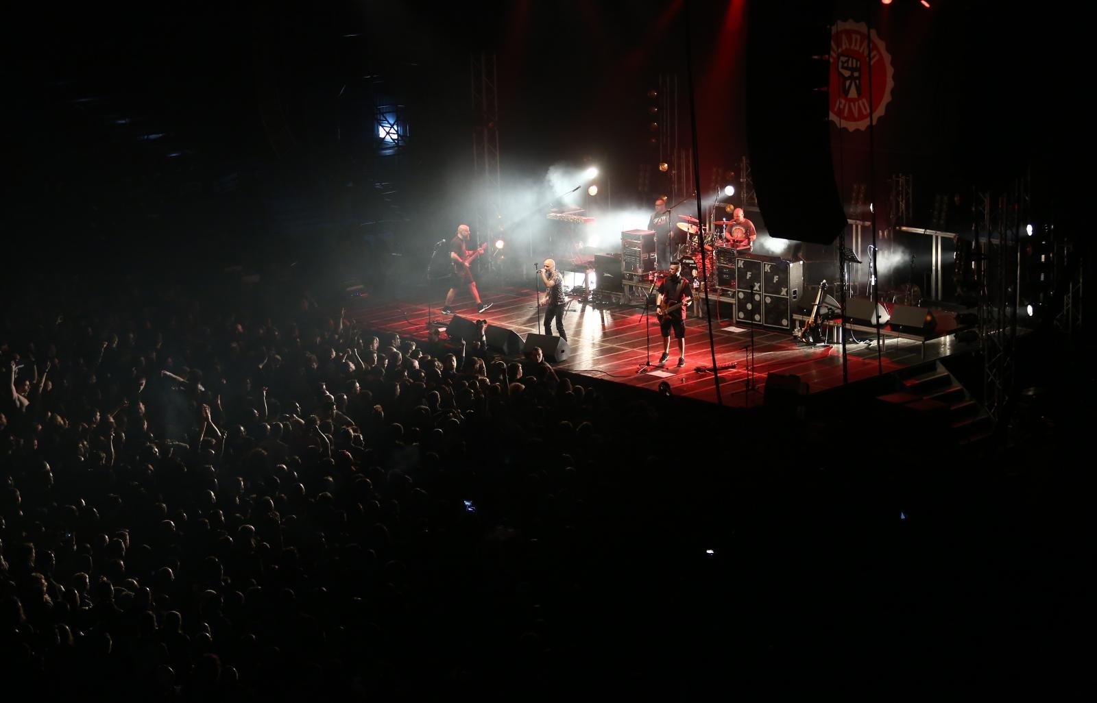 Hladno pivo u Domu sportova proslavilo 30 godina karijere Hladno pivo u Domu sportova proslavilo 30 godina karijere