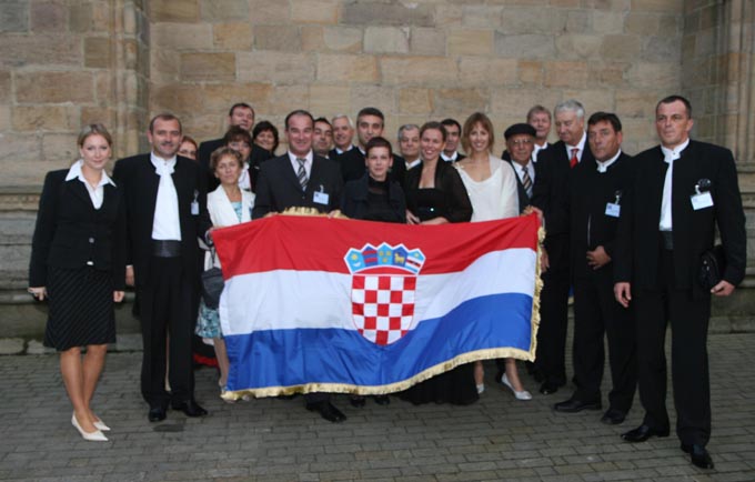 Image 1185577 (auto)