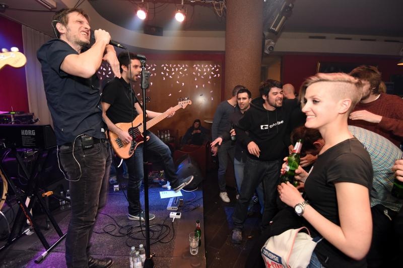 Pips Chips & Videoclips održali su sinoć odličan koncert u Q-baru na oduševljenje brojnih zadarskih fanova.  Photo: Dino Stanin/PIXSELL