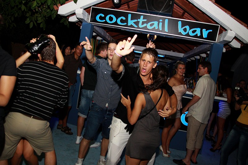 Vir: Otvorenje Coctail bara Noštromo, Foto: Lucija Juravić Vir: Otvorenje Coctail bara Noštromo, Foto: Lucija Juravić