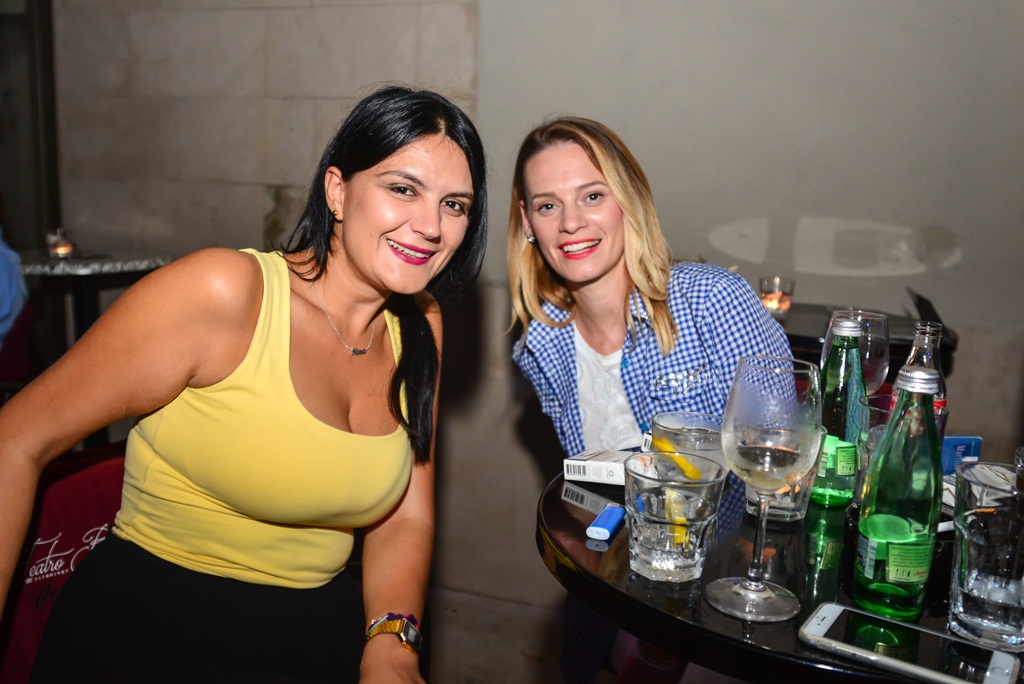 Klapa Contra oduševila u Teatro Baru i Zlatnom kutiću. Foto: Iva Perinčić Klapa Contra oduševila u Teatro Baru i Zlatnom kutiću. Foto: Iva Perinčić