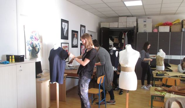 Recikliranje tekstila s učenicama Srednje škole  primijenjene umjetnosti i dizajna