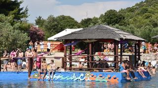 Drugi dan Love International Festivala u Tisnom. Photo. Hrvoje Jelavić/PIXSELL Drugi dan Love International Festivala u Tisnom. Photo. Hrvoje Jelavić/PIXSELL