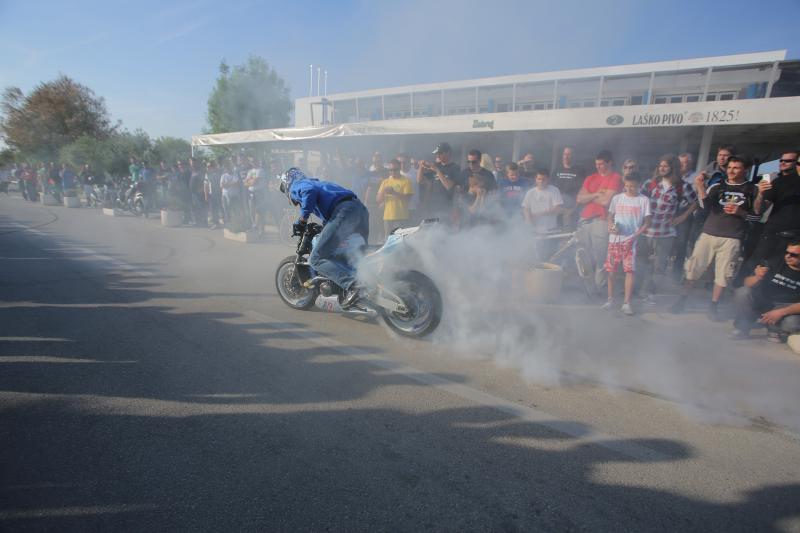 Vitrenjak: Moto vratolomije Nina Šarina Paky-ja, Foto: Filip Brala/PIXSELL Vitrenjak: Moto vratolomije Nina Šarina Paky-ja, Foto: Filip Brala/PIXSELL