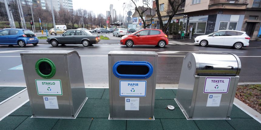 Zagreb: prezentacija podzemnih spremnika za odvojeno prikupljanje otpada u Kranjčevićevoj ulici Zagreb: prezentacija podzemnih spremnika za odvojeno prikupljanje otpada u Kranjčevićevoj ulici
